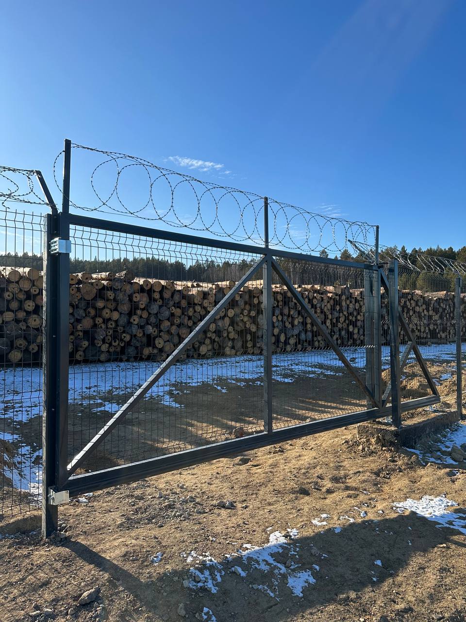 Металлоштакетник забор в Иркутске
